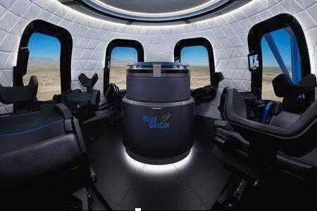 Blue Origin впервые показала интерьер капсулы New Shepard, в которой туристы будут летать в космос (возможно, уже в 2018 году)