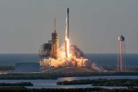 SpaceX успешно запустила и приземлила две ракеты Falcon 9 на протяжении 48 часов