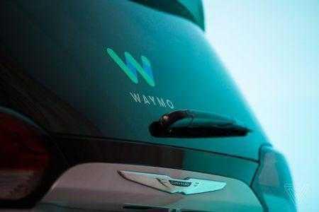 Waymo начала тестирование самоуправляемого грузовика