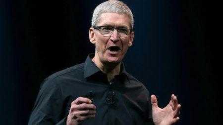 Apple пообещала вложить $1 млрд в производственные мощности на территории США