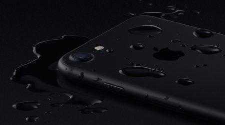 Контрактный партнер Apple подтвердил водонепроницаемость и беспроводную зарядку в новых смартфонах iPhone