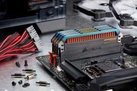 Название новых модулей памяти Corsair Dominator Platinum Special Edition Torque DDR4 полностью отражает их избыточность