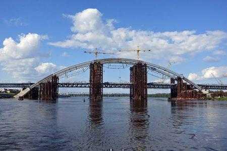 Виталий Кличко пообещал закончить строительство Подольско-Воскресенского моста в ближайшие два года, так как без него невозможно запустить метро на Троещину