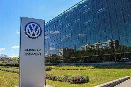 Volkswagen намерена сделать заправки для электрокаров полностью автоматическими