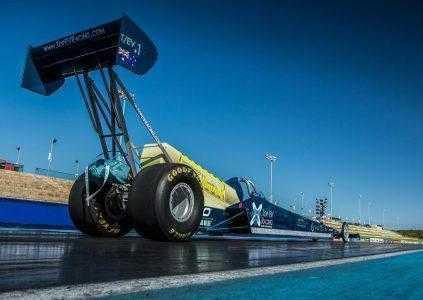 Австралийцы разрабатывают электрический дрэгстер Top EV Racing мощностью 3000 л.с., который будет разгоняться до 200 км/ч за 0,8 секунды и собирается достичь половины скорости звука (612 км/ч)