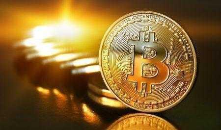 Курс Bitcoin достиг нового исторического рекорда, преодолев отметку $5000