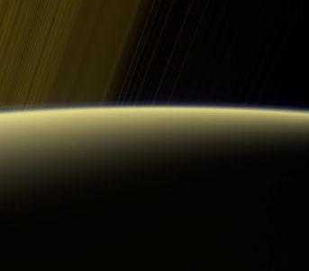 Спасибо, Cassini! И прощай. Зонд отправляется в смертельные объятия Сатурна