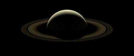 NASA опубликовало последний снимок Сатурна, полученный с Cassini накануне уничтожения зонда