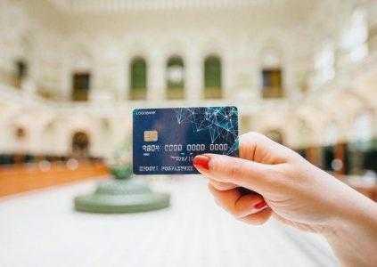 КМУ намерен обязать всех продавцов товаров и услуг, включая ФЛП, установить терминалы для безналичных расчётов до конца 2019 год